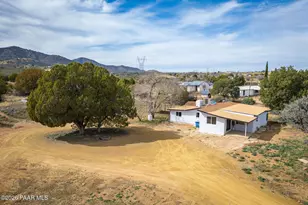 1550 S Hopi Trail, Dewey-Humboldt, AZ 86327 - Photo 1