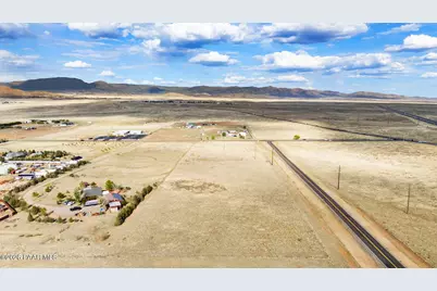 7080 N Coyote Springs Road, Prescott Valley, AZ 86315 - Photo 10