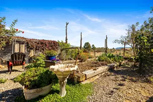 17827 S Tawny Ln, Peeples Valley, AZ 86332 - Photo 56