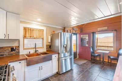 8807 S Fipsila Circle, Kirkland, AZ 86332 - Photo 14