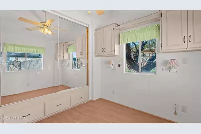 21312 W Shalako Lane, Congress, AZ 85332 - Photo 12