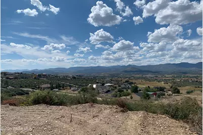851 S Apache Knolls Trail, Dewey-Humboldt, AZ 86327 - Photo 10