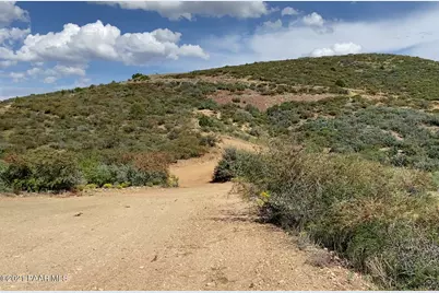 851 S Apache Knolls Trail, Dewey-Humboldt, AZ 86327 - Photo 8