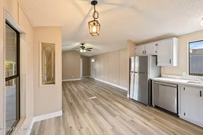 8537 E Ackland Drive, Prescott Valley, AZ 86314 - Photo 10