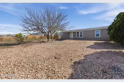24275 N Cleveland Street, Paulden, AZ 86334 - Photo 2