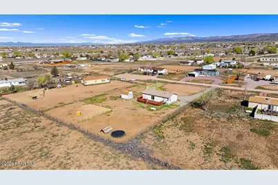 325 E Houston Road, Paulden, AZ 86334 - Photo 38