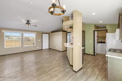 325 E Houston Road, Paulden, AZ 86334 - Photo 10