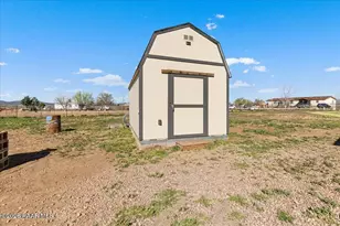 325 E Houston Rd, Paulden, AZ 86334 - Photo 30