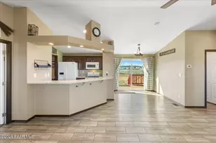 325 E Houston Rd, Paulden, AZ 86334 - Photo 8