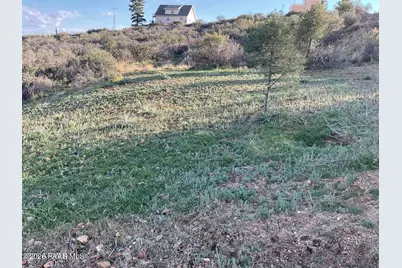 18207 Tawny Lane, Peeples Valley, AZ 86332 - Photo 2