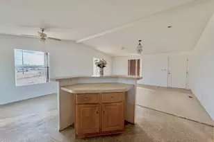 54125 N Mariposa Ln, Seligman, AZ 86337 - Photo 6