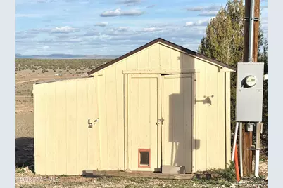 54125 N Mariposa Lane, Seligman, AZ 86337 - Photo 32