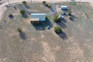 54125 N Mariposa Ln, Seligman, AZ 86337 - Photo 34