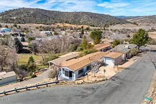 2099 Hillside Loop Rd, Prescott, AZ 86301 - Photo 2