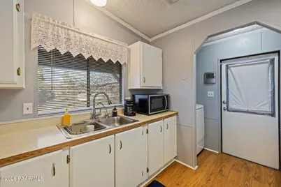 17202 E Bob White Road, Mayer, AZ 86333 - Photo 16