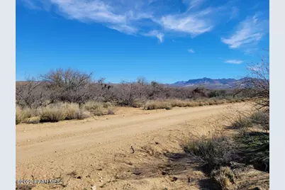 44 W Traveler Way, Congress, AZ 85332 - Photo 2