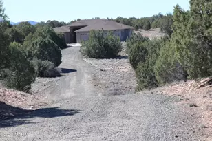 7051 Dillon Wash Rd, Prescott, AZ 86305 - Photo 6