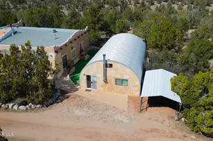 43276 N Hallelujah Ln, Seligman, AZ 86337 - Photo 28