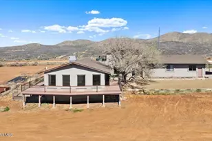 1375 N Rabbit Ridge Rd, Dewey-Humboldt, AZ 86327 - Photo 2