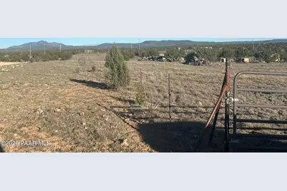 202 Couchman Trail, Ash Fork, AZ 86320 - Photo 2