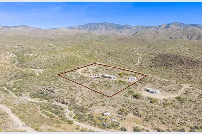 35220 S Rebel Pass, Morristown, AZ 85342 - Photo 8