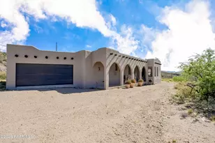 35220 S Rebel Pass, Morristown, AZ 85342 - Photo 2