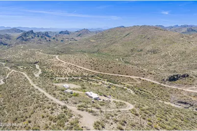 35220 S Rebel Pass, Morristown, AZ 85342 - Photo 10