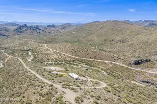 35220 S Rebel Pass, Morristown, AZ 85342 - Photo 10