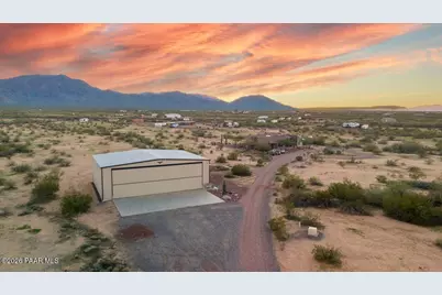 48424 N 520th Avenue, Aguila, AZ 85320 - Photo 4