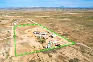 1285 W Kings Ct, Paulden, AZ 86334 - Photo 4