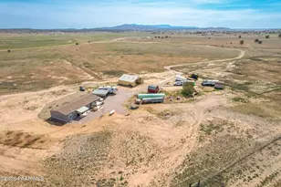 1285 W Kings Ct, Paulden, AZ 86334 - Photo 32