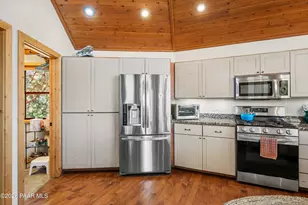 695 E Robinson Dr, Prescott, AZ 86303 - Photo 16