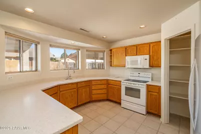 7225 N Pinnacle Pass Drive, Prescott Valley, AZ 86315 - Photo 4