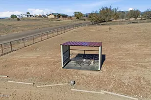 25855 N Vineyard Ln, Paulden, AZ 86334 - Photo 1