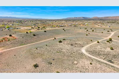 25640 N Lopez Drive, Paulden, AZ 86334 - Photo 4