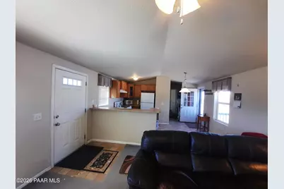 37500 W Bullet Road, Seligman, AZ 86337 - Photo 6