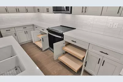 5047 N Kingsley Court, Prescott Valley, AZ 86314 - Photo 8