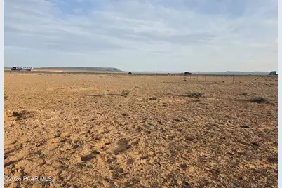 28203 W Fort Rock Road, Seligman, AZ 86337 - Photo 8