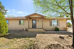 25325 N Naples St, Paulden, AZ 86334 - Photo 2