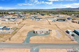 1610 Solara Wy, Chino Valley, AZ 86323 - Photo 32