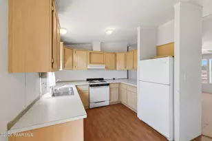 805 W Eleanor Rd, Paulden, AZ 86334 - Photo 8