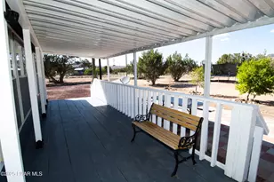 27585 W El Oro Dr, Seligman, AZ 86337 - Photo 4