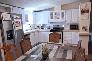 27585 W El Oro Dr, Seligman, AZ 86337 - Photo 8