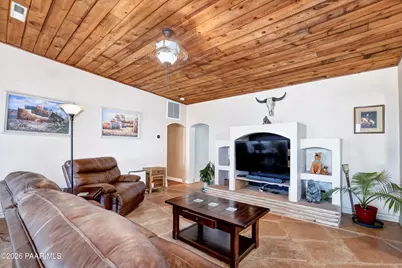 7610 N Lawrence Lane, Prescott Valley, AZ 86315 - Photo 10