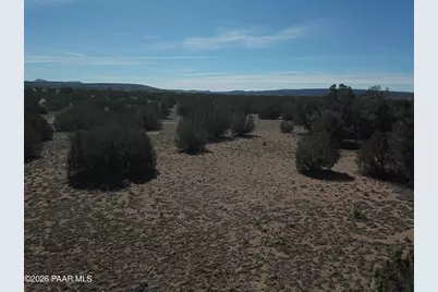 25935 W Fort Rock Road, Seligman, AZ 86337 - Photo 6