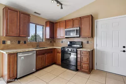6017 N Tower Lane, Prescott Valley, AZ 86314 - Photo 12
