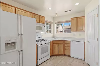 7388 E Scenic Way, Prescott Valley, AZ 86315 - Photo 10