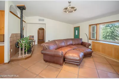 18059 S Country Club Drive, Peeples Valley, AZ 86332 - Photo 10