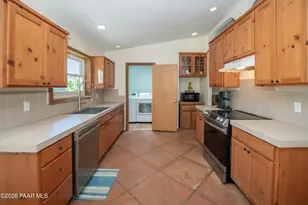 18059 S Country Clb Dr, Peeples Valley, AZ 86332 - Photo 12