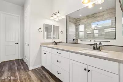 8650 N Wandering Creek Road, Prescott Valley, AZ 86315 - Photo 16